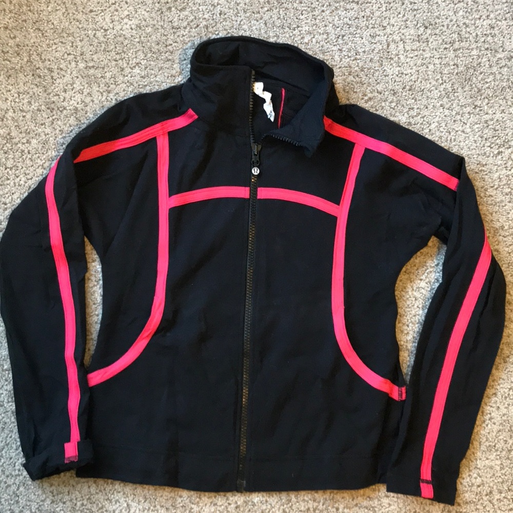 EUC Lululemon jacket size 8.